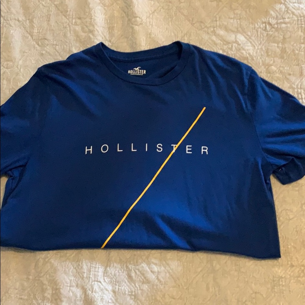 Men’s hollister t shirt